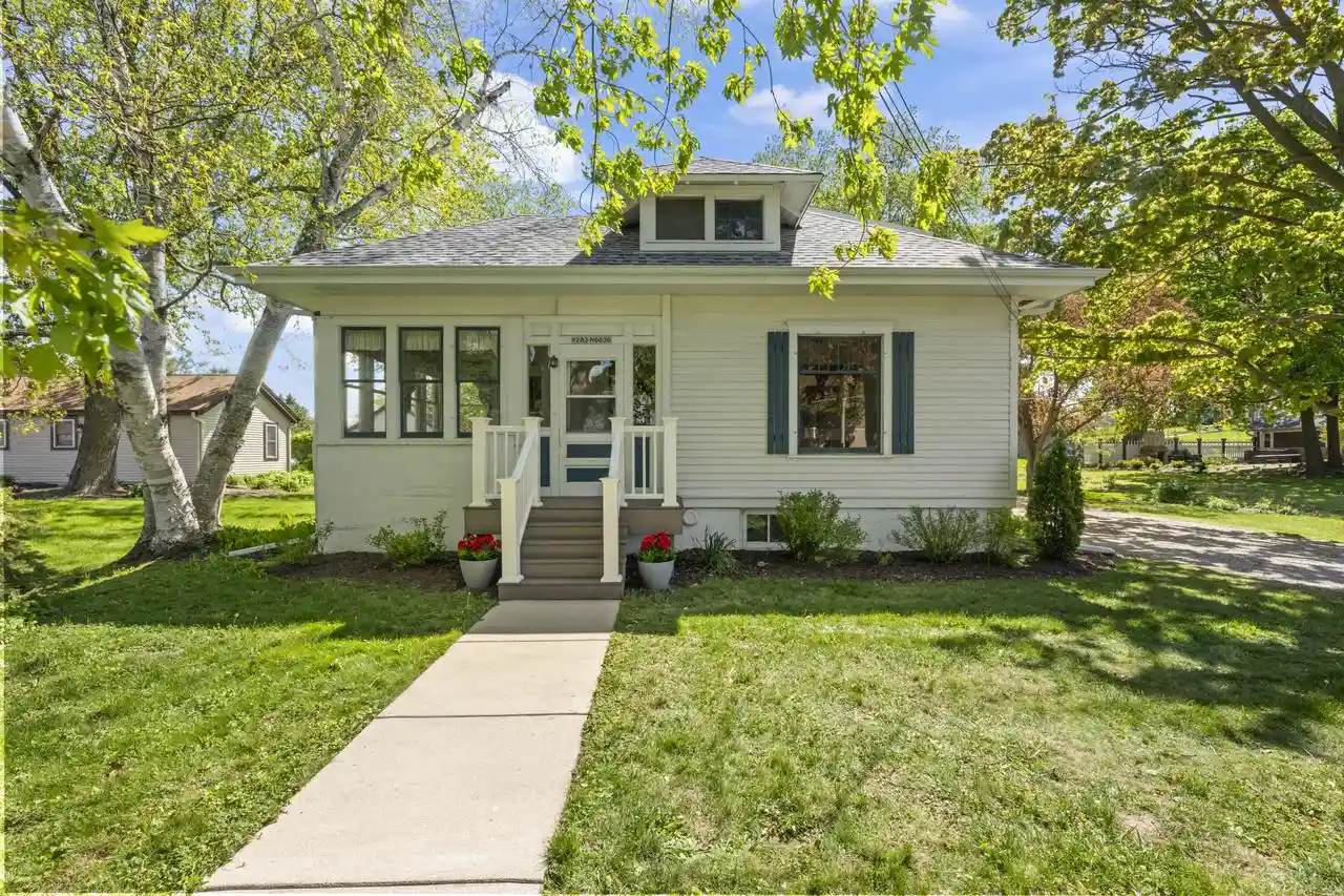 Homes for sale in Merton, WI | W282n6836 Main Street Street, Merton, WI 53056 | MLS# 1962696