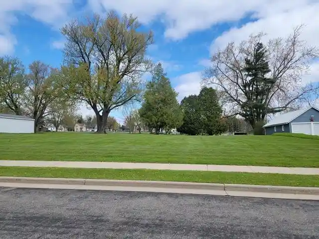 Homes for sale in Marshfield, WI | 813 & 815 Western Street Street, Marshfield, WI 54449 | MLS# 22602111