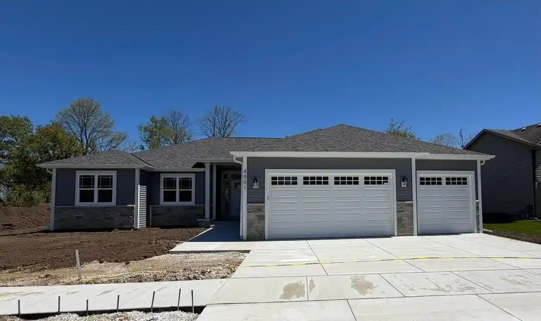 1st image of 11624 28th Avenue Avenue, Pleasant Prairie, WI 53158 | MLS# 1962717