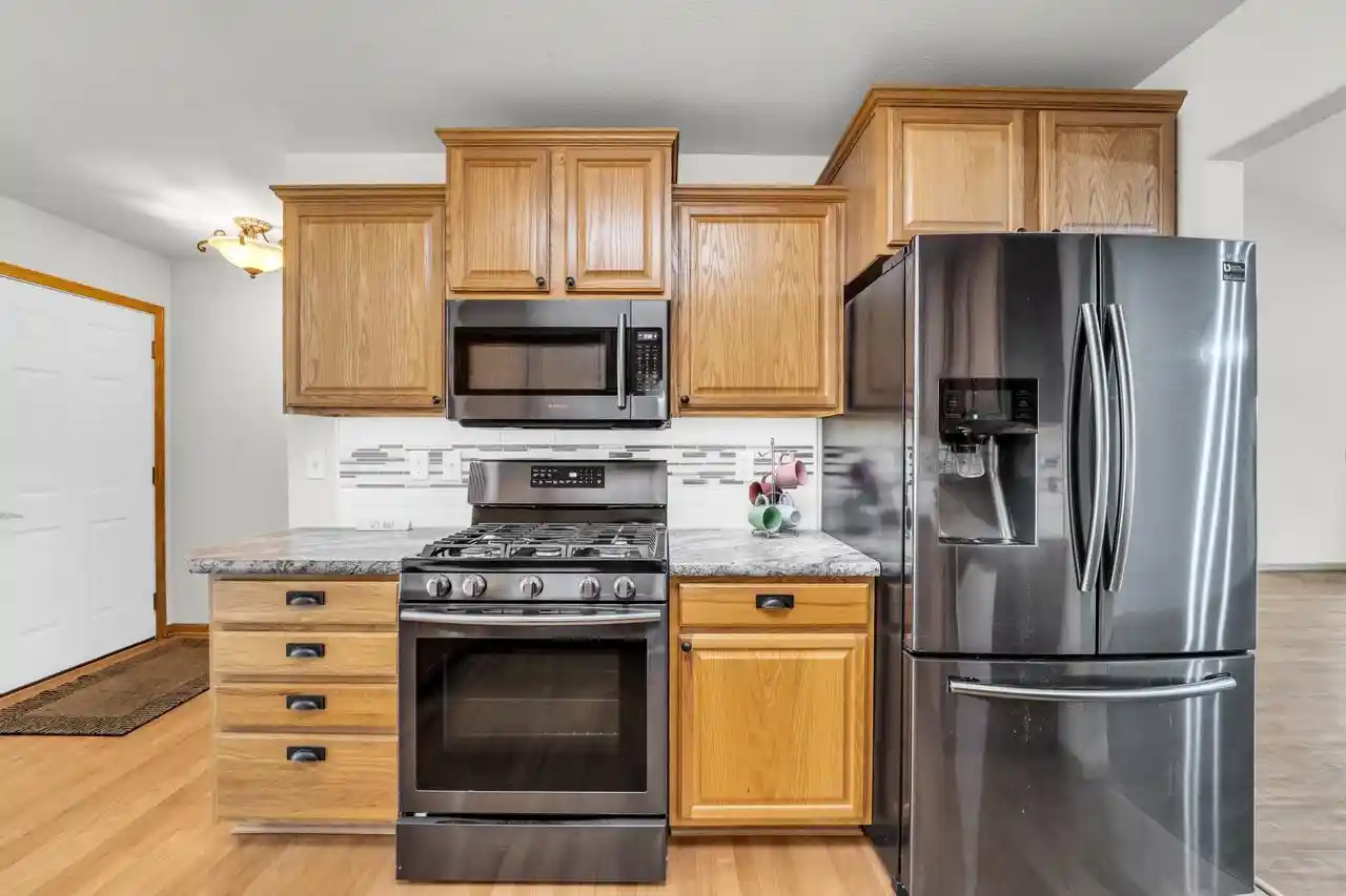 Homes for sale in Waterford, WI | 613 Annecy Park Circle Circle, Waterford, WI 53185 | MLS# 1962725