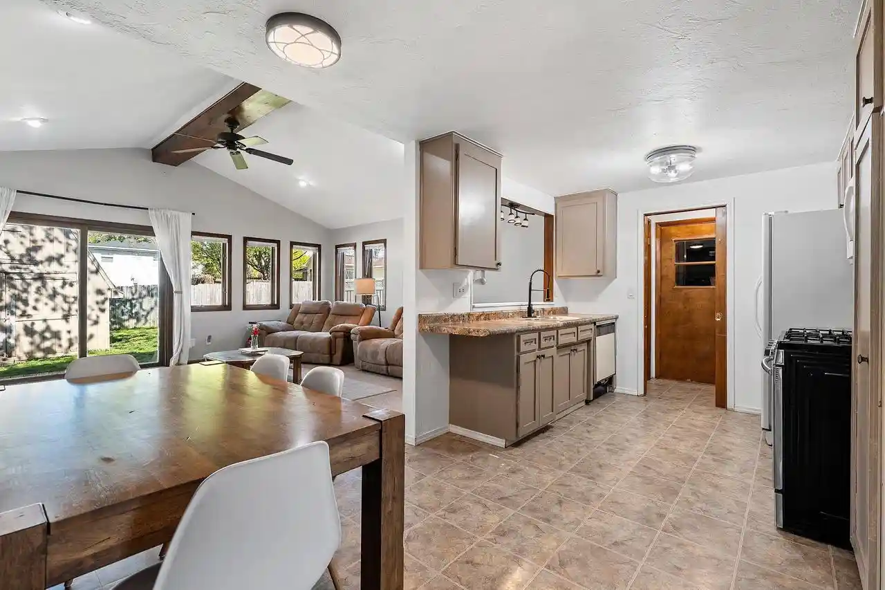 Homes for sale in De Pere, WI | 920 Lee Avenue Avenue, De Pere, WI 54115 | MLS# 50325570