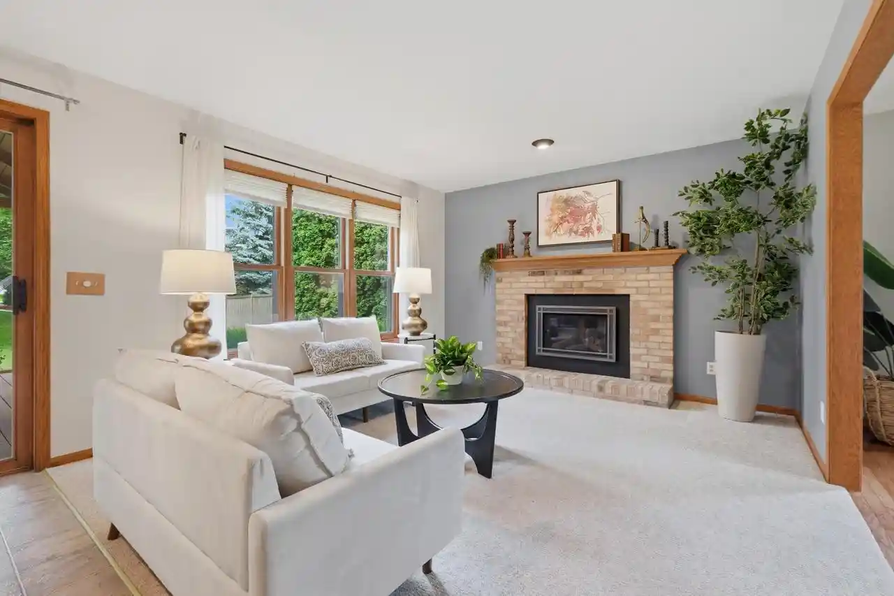 2nd image of 909 Bristol Court Court, Stoughton, WI 53589 | MLS# 2023391
