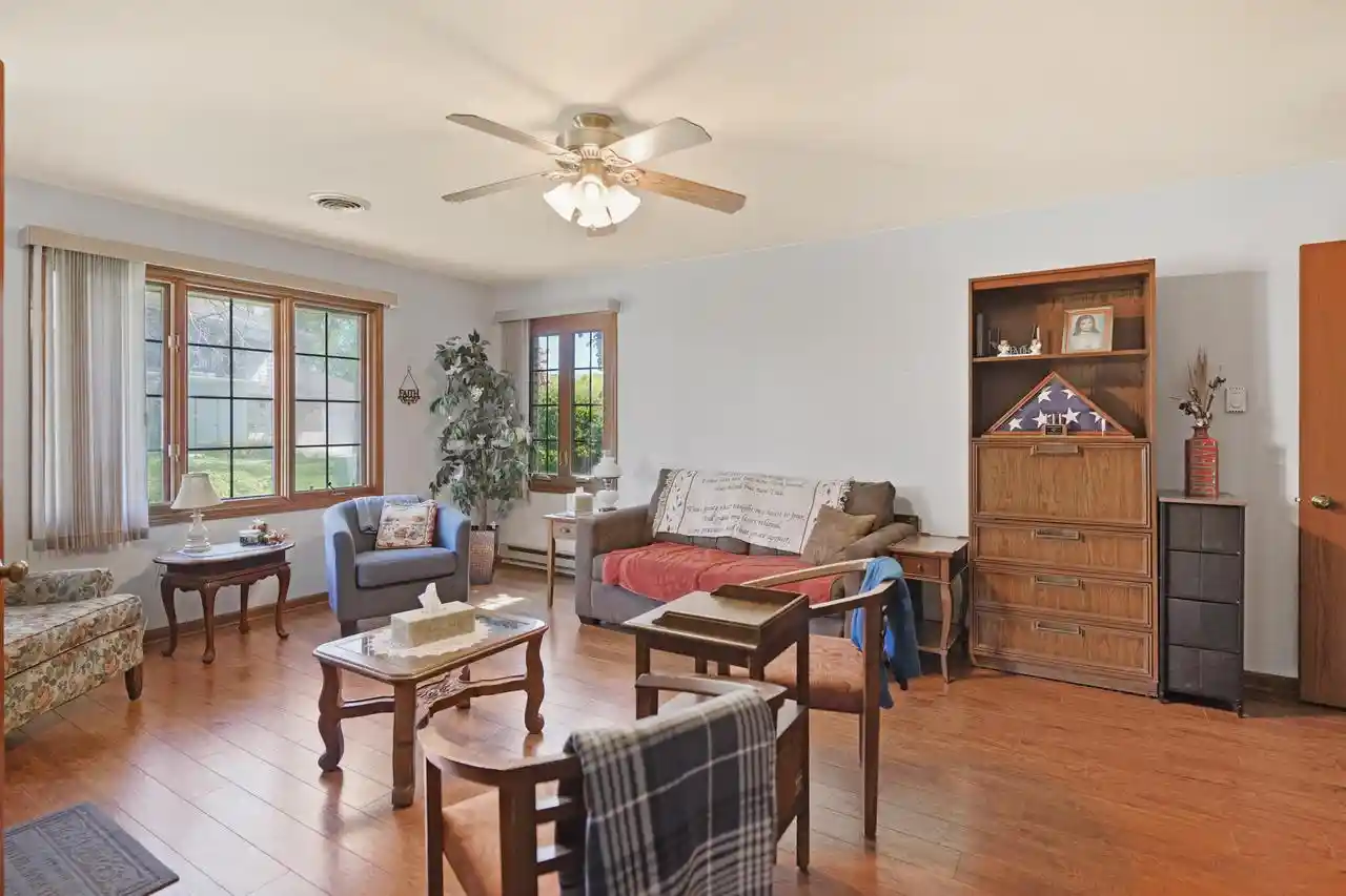 Homes for sale in Mount Pleasant, WI | 1419 Sun Valley Drive Drive, Mount Pleasant, WI 53406 | Houzeo