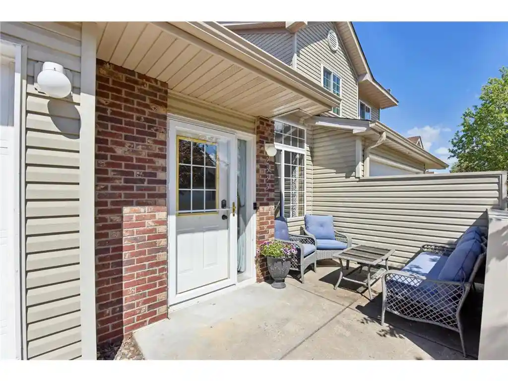 Homes for sale in Hudson, WI | 2335 Oakridge Circle Circle, Hudson, WI 54016 | MLS# 7068708