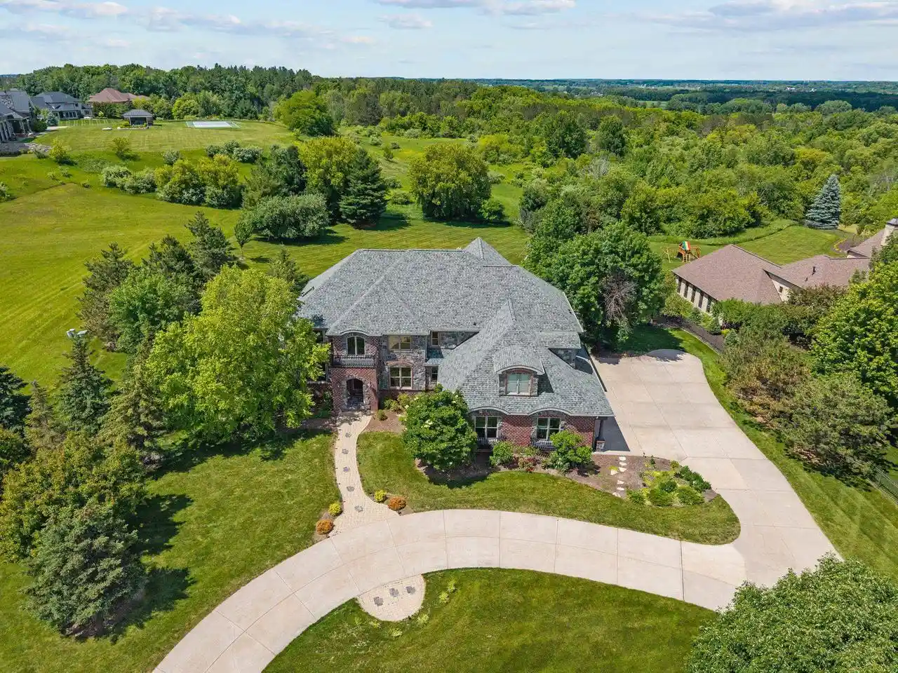 Homes for sale in Appleton, WI | 2730 E Apple Hill Boulevard Boulevard, Appleton, WI 54913 | MLS# 50325605