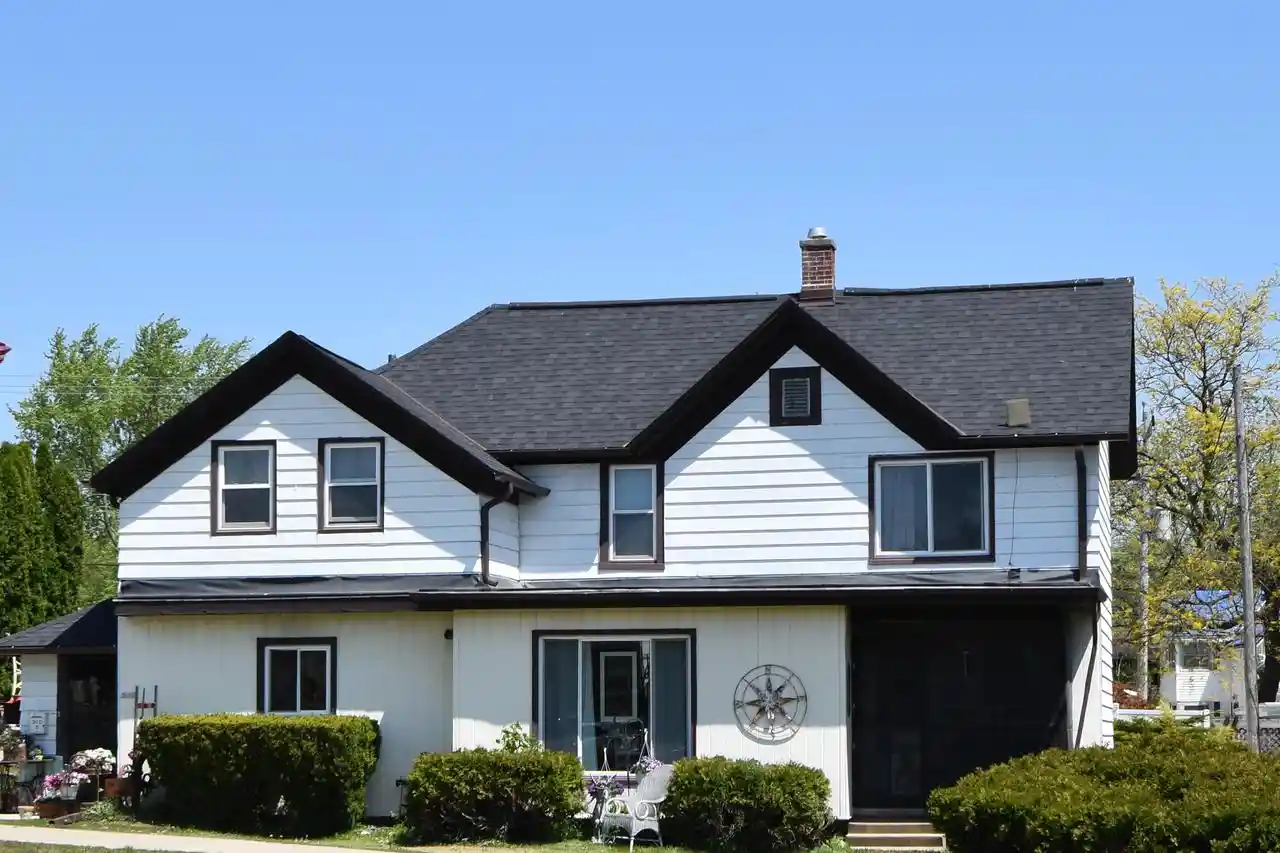 Homes for sale in Waterford, WI | 510 W Main Street Street, Waterford, WI 53185 | MLS# 1962785