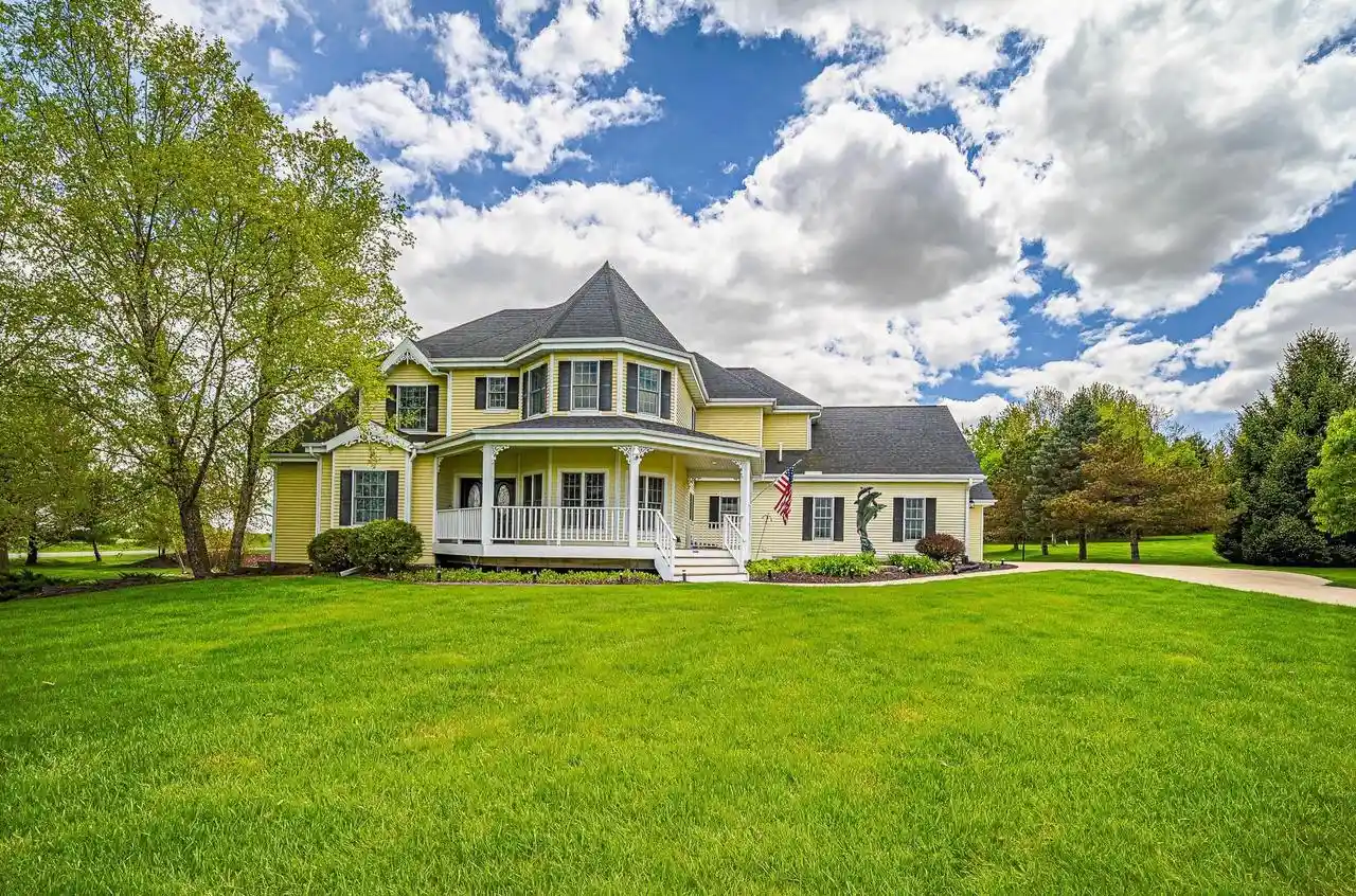 1st image of 7527 Fallen Oak Dr Dr, Verona, WI 53593 | MLS# 2023426
