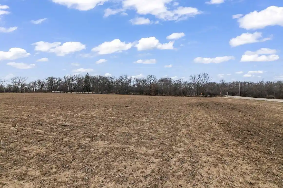 4th image of Lt 0 S English Settlement Avenue Avenue, Burlington, WI 53105 | MLS# 1962805