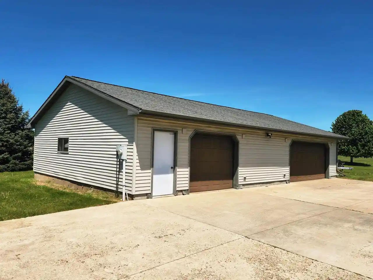 Homes for sale in Pardeeville, WI | N6526 State Road 22, Pardeeville, WI 53954 | MLS# 2023432