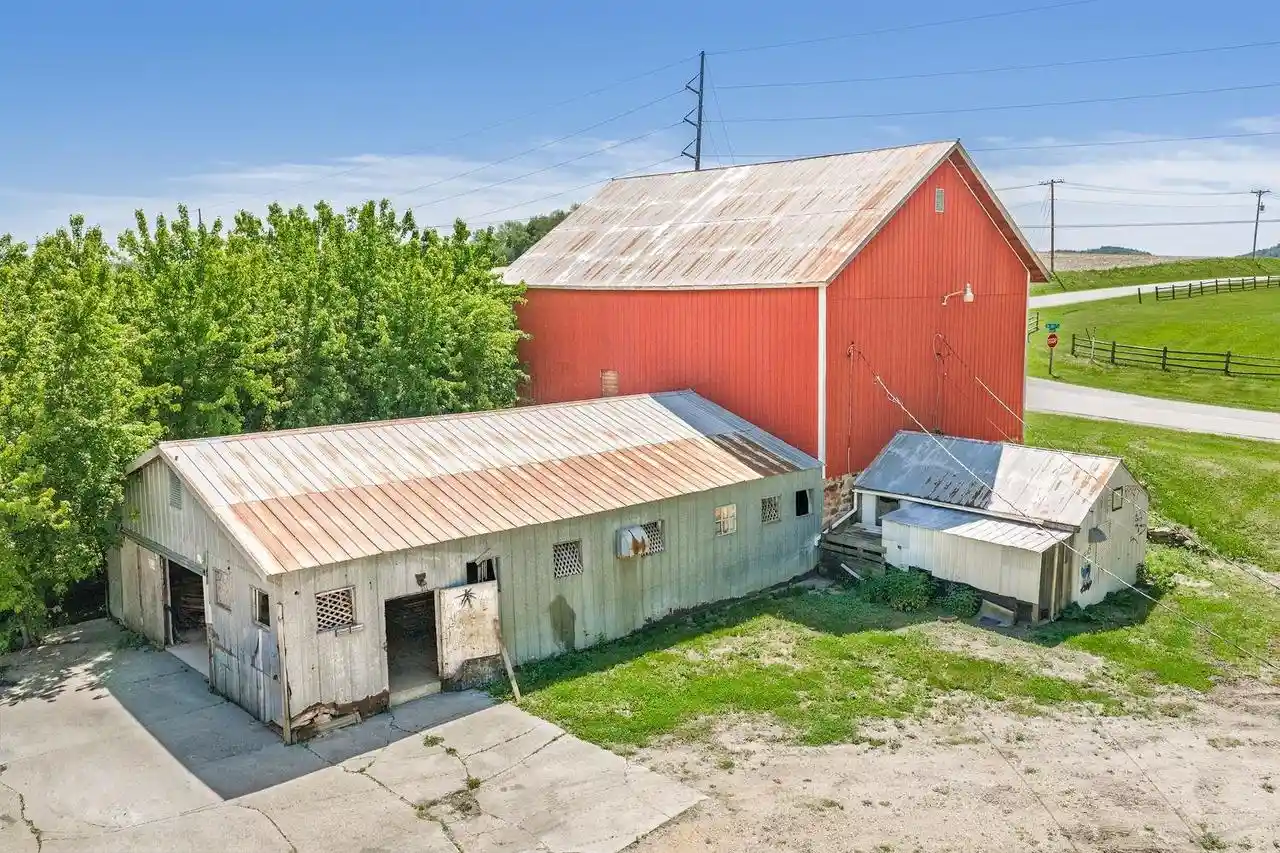 Homes for sale in Reedsburg, WI | E7084 Ski Hill Road Road, Reedsburg, WI 53959 | MLS# 2023433