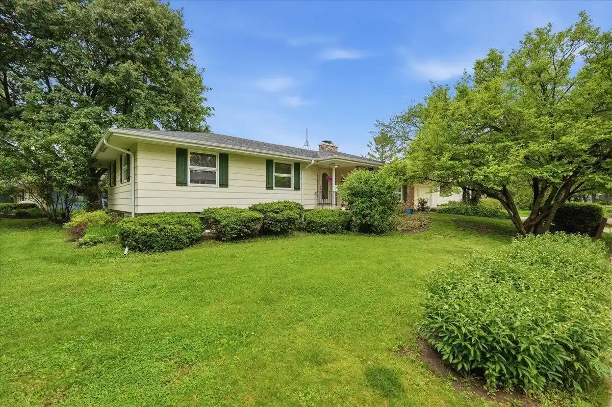 1st image of 5302 Comanche Way Way, Madison, WI 53704 | MLS# 2023464