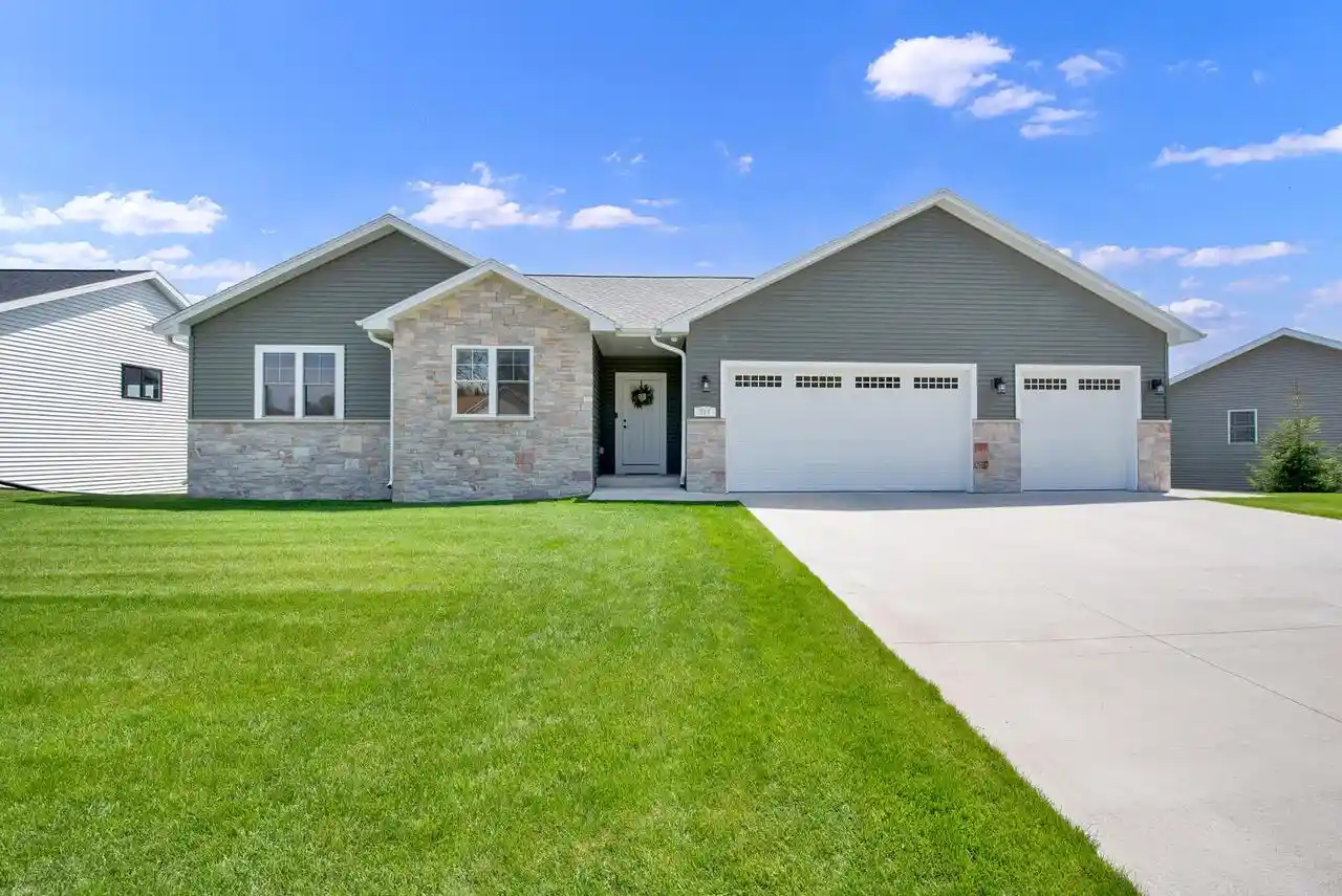 Homes for sale in Kewaskum, WI | 717 Drumlin Cove Cove, Kewaskum, WI 53040 | MLS# 1962870