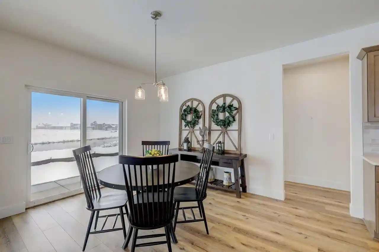 2nd image of 924 Wallace Loop Loop, Oconomowoc, WI 53066