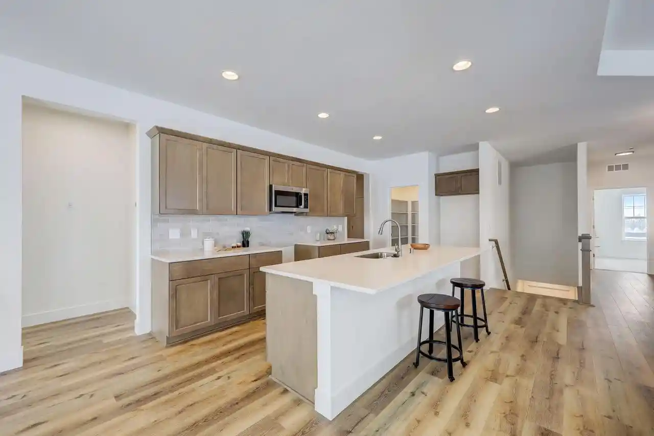 28th image of 924 Wallace Loop Loop #29, Bldg 15, Oconomowoc, WI 53066 | MLS# 1962916
