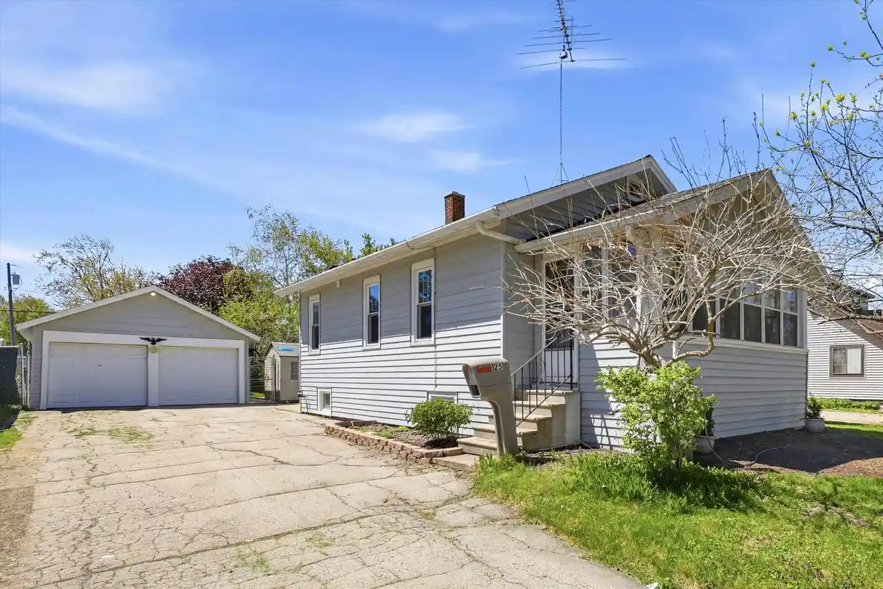 Homes for sale in Appleton, WI | 125 E Coolidge Avenue Avenue, Appleton, WI 54915 | MLS# 50325656