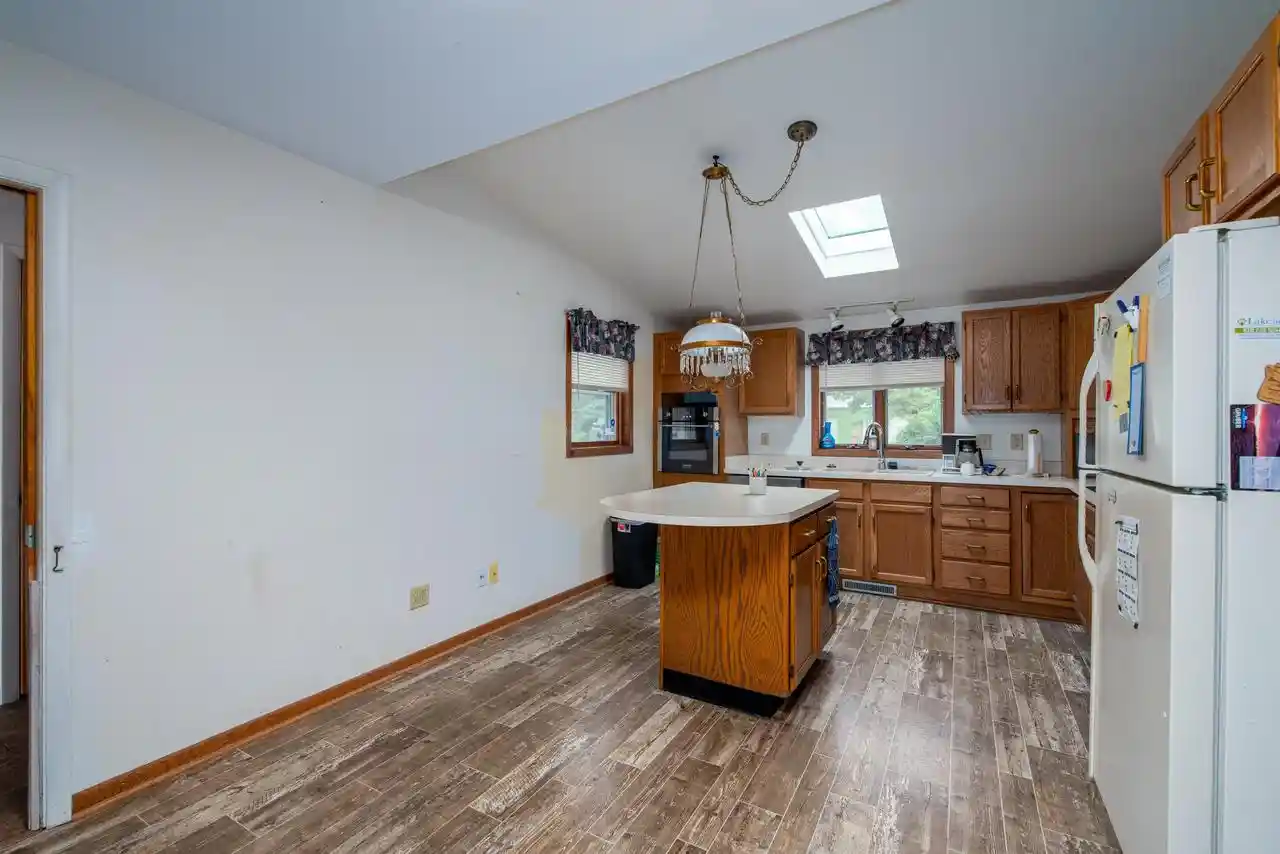 Homes for sale in Oshkosh, WI | 2836 Shorewood Dr Dr, Oshkosh, WI 54901 | MLS# 50325658