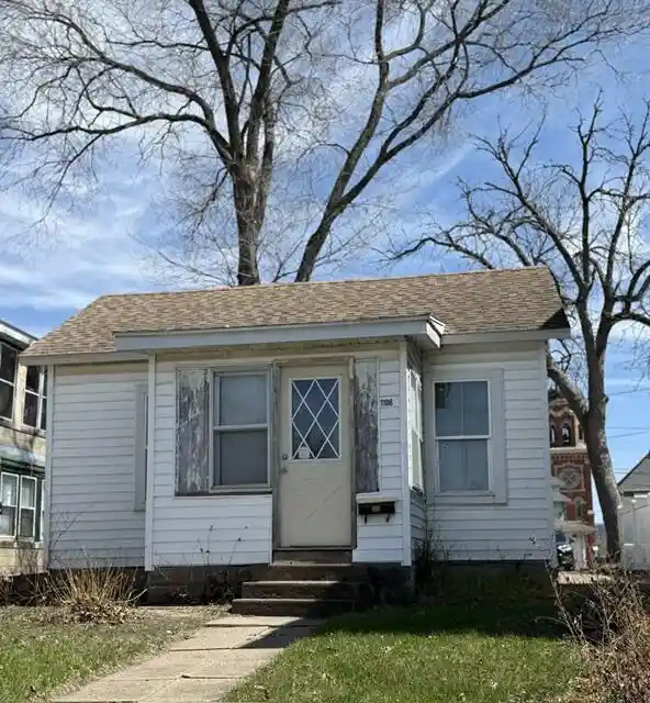 Homes for sale in La Crosse, WI | 1106 Rose Street Street, La Crosse, WI 54603 | MLS# 1963067