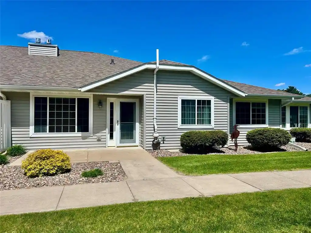 4th image of 4227 W Robin Mdws Ln Ln, Eau Claire, WI 54701