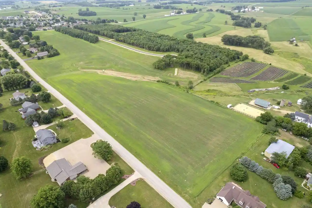 Homes for sale in Dodgeville, WI | L1 Jay Dr Dr, Dodgeville, WI 53533 | MLS# 2023627