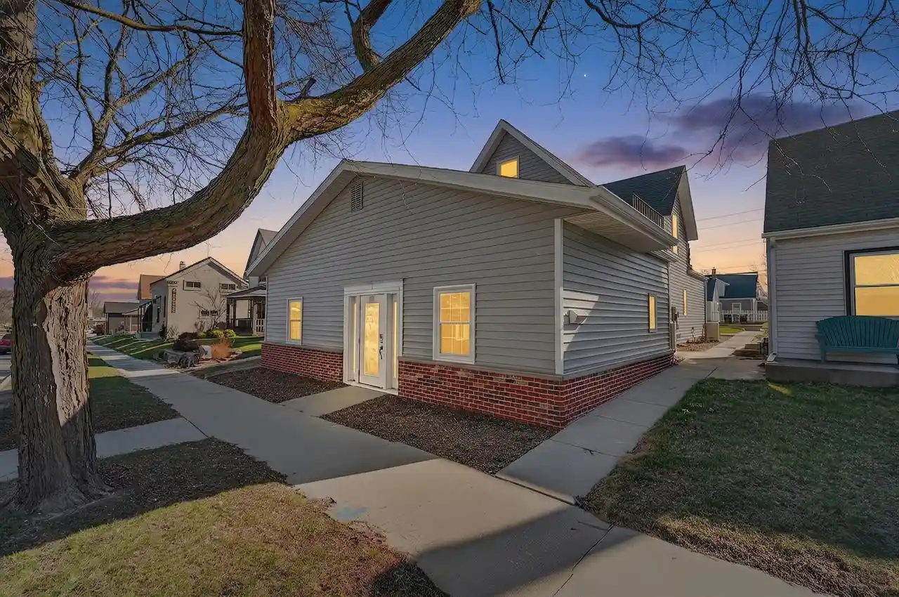 Homes for sale in West Bend, WI | 533 S Main Street Street #533A, West Bend, WI 53095 | MLS# 1963113