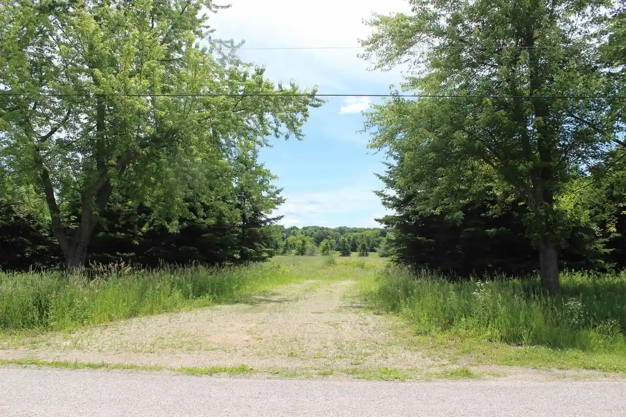 3rd image of Maplewood Lane Lane, Fond Du Lac, WI 54935 | MLS# 50325719