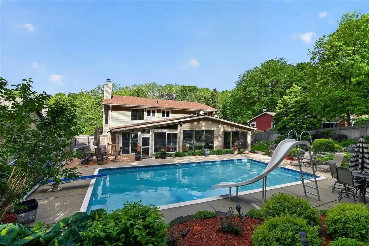 1st image of 6207 Indian Mound Dr Dr, Mcfarland, WI 53558 | MLS# 2023632
