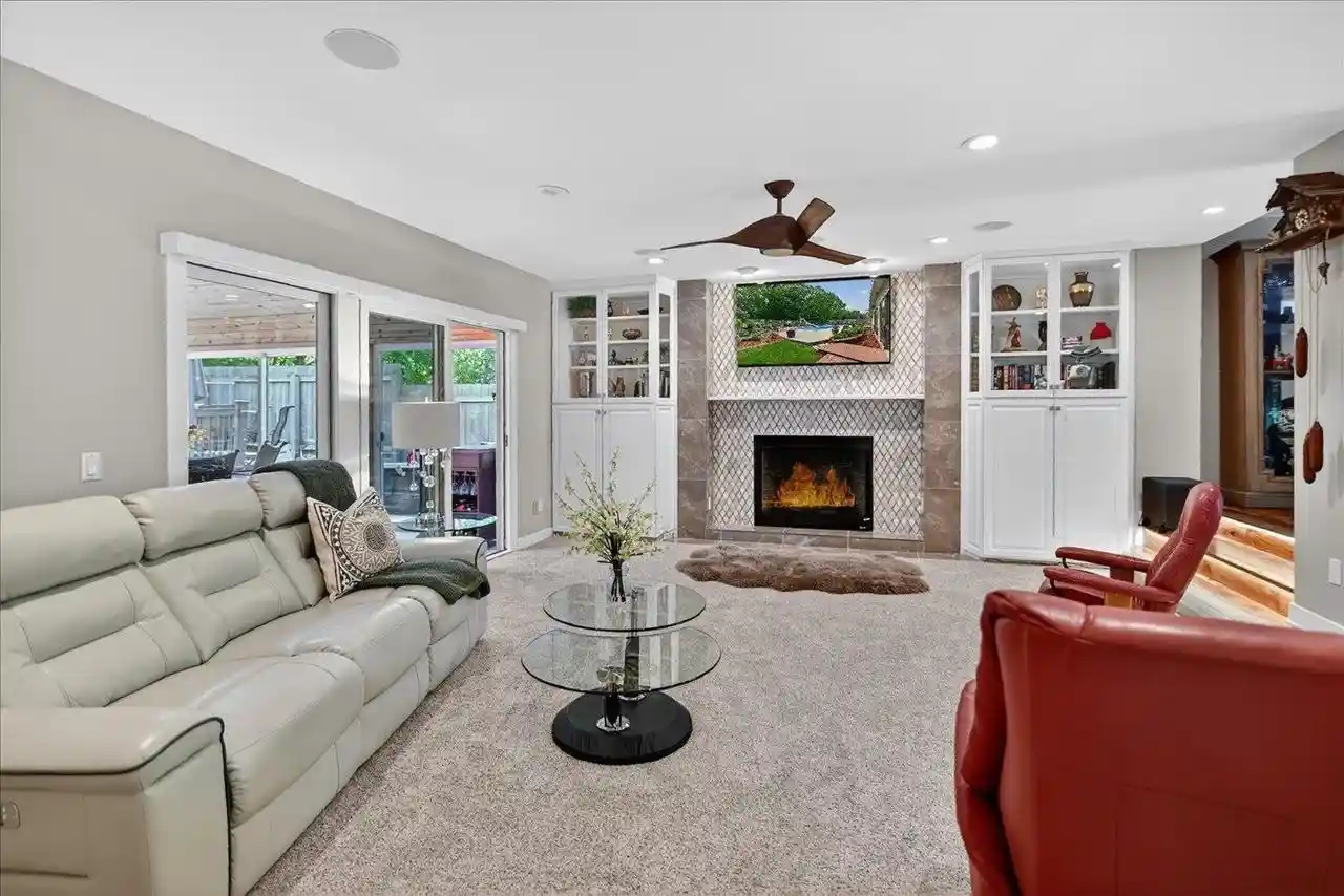 2nd image of 6207 Indian Mound Dr Dr, Mcfarland, WI 53558 | MLS# 2023632