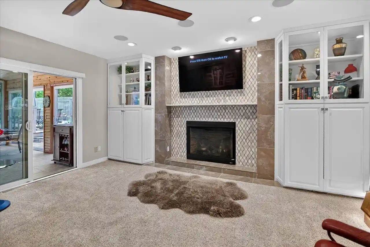 3rd image of 6207 Indian Mound Dr Dr, Mcfarland, WI 53558 | MLS# 2023632