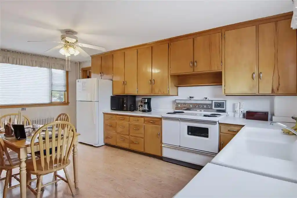 Homes for sale in Chippewa Falls, WI | 712 Bridge Street Street, Chippewa Falls, WI 54729 | MLS# 1601291