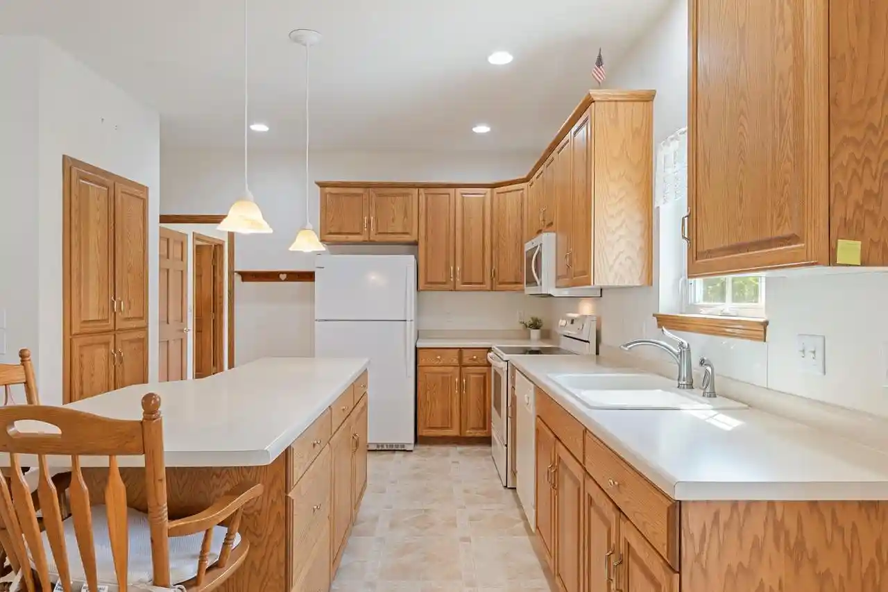 Homes for sale in Appleton, WI | 901 W Bent Oak Lane Lane, Appleton, WI 54914 | MLS# 50325746