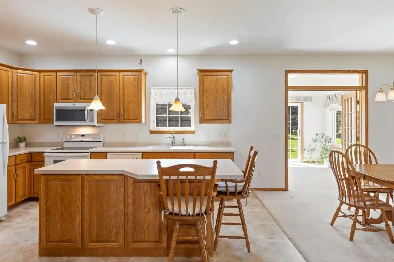 Homes for sale in Appleton, WI | 901 W Bent Oak Lane Lane, Appleton, WI 54914 | MLS# 50325746