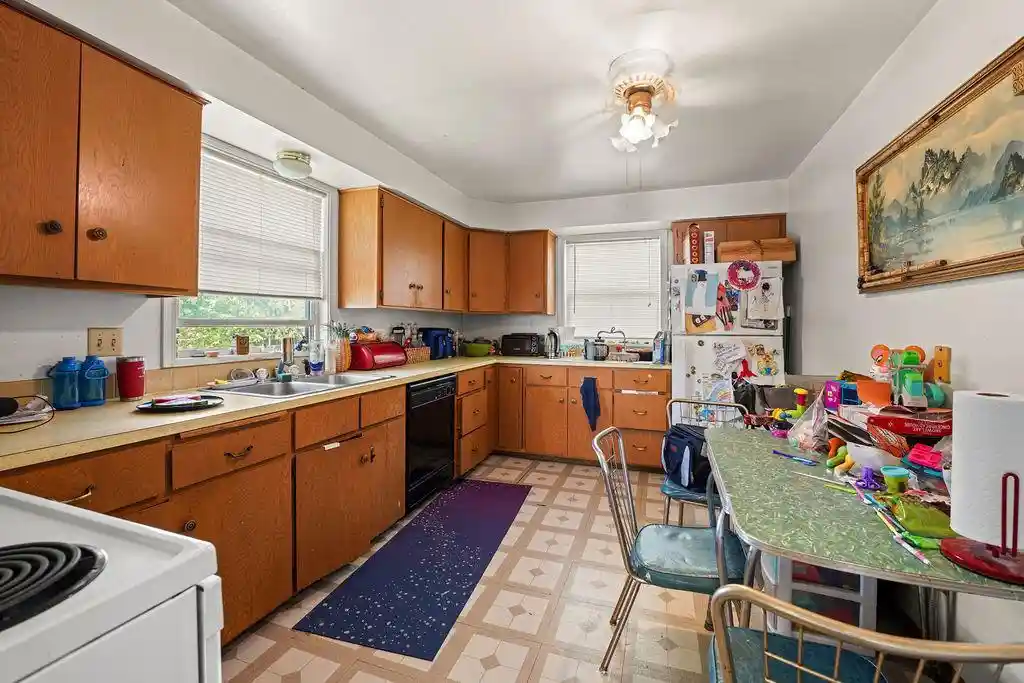Homes for sale in Appleton, WI | 1908 W Pine Street Street, Appleton, WI 54914 | MLS# 50325716