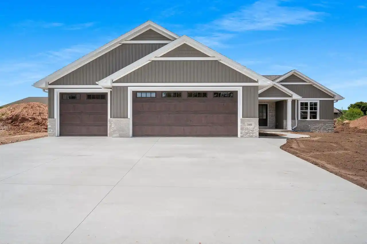 1st image of 340 Baywood Trail Trail, Green Bay, WI 54311 | MLS# 50325759