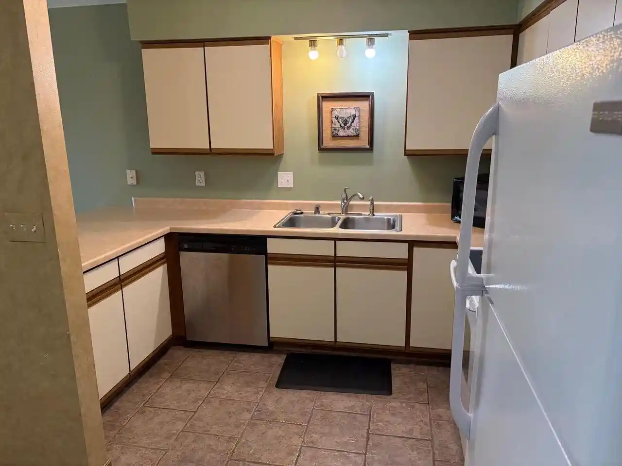 Homes for sale in Muskego, WI | S75w16775 Jacob Court Court, Muskego, WI 53150 | MLS# 1963168