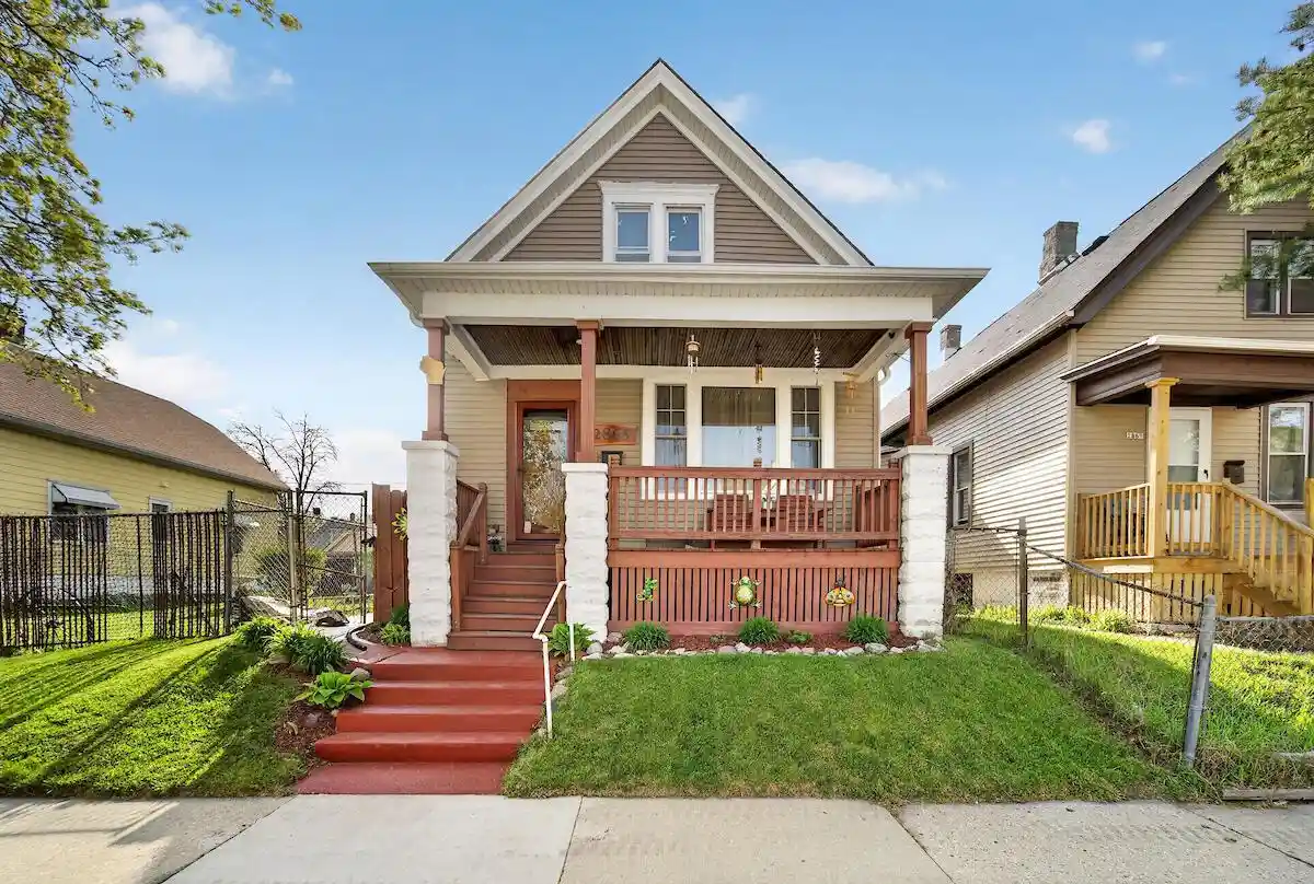 Homes for sale in Milwaukee, WI | 2865 N 17th Street Street, Milwaukee, WI 53206 | MLS# 1963170