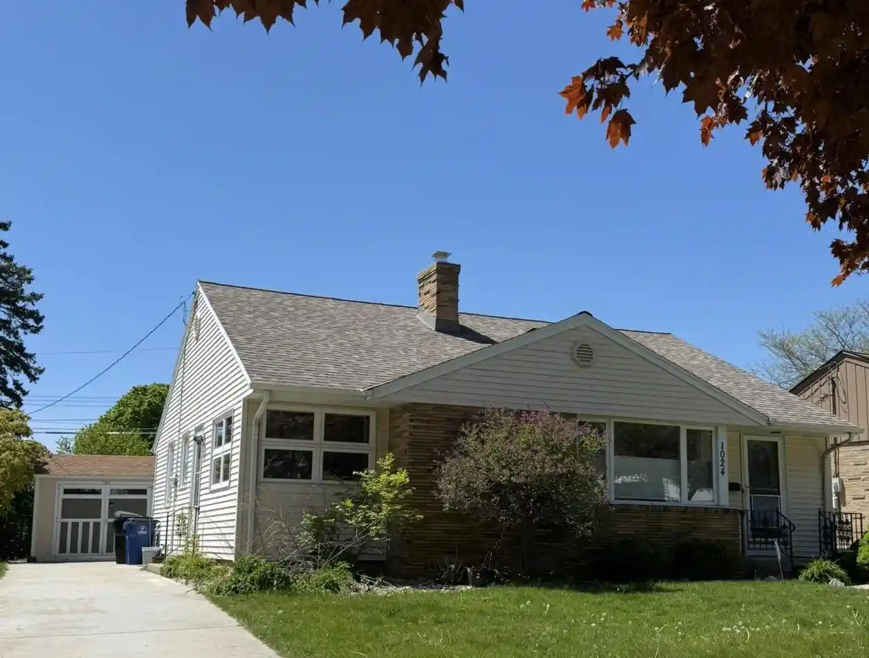 Homes for sale in Racine, WI | 1024 Illinois Street Street, Racine, WI 53405 | MLS# 1963176