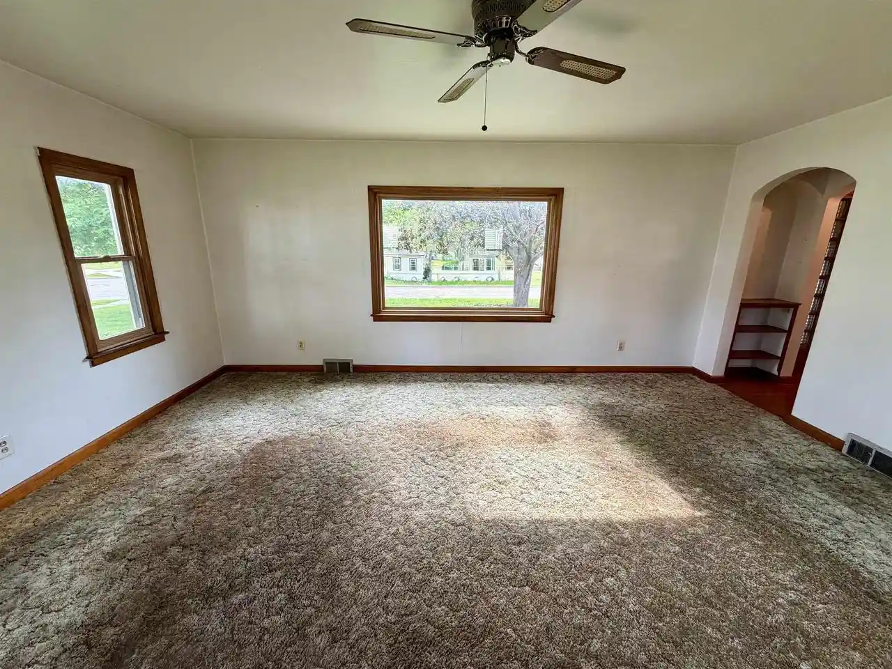 Homes for sale in Monroe, WI | 820 9th Avenue Avenue, Monroe, WI 53566 | MLS# 2023667