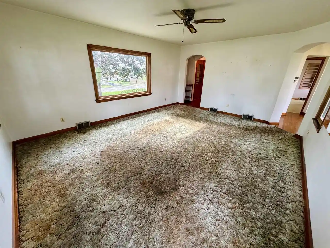 Homes for sale in Monroe, WI | 820 9Th Avenue Avenue, Monroe, WI 53566 | MLS# 2023667