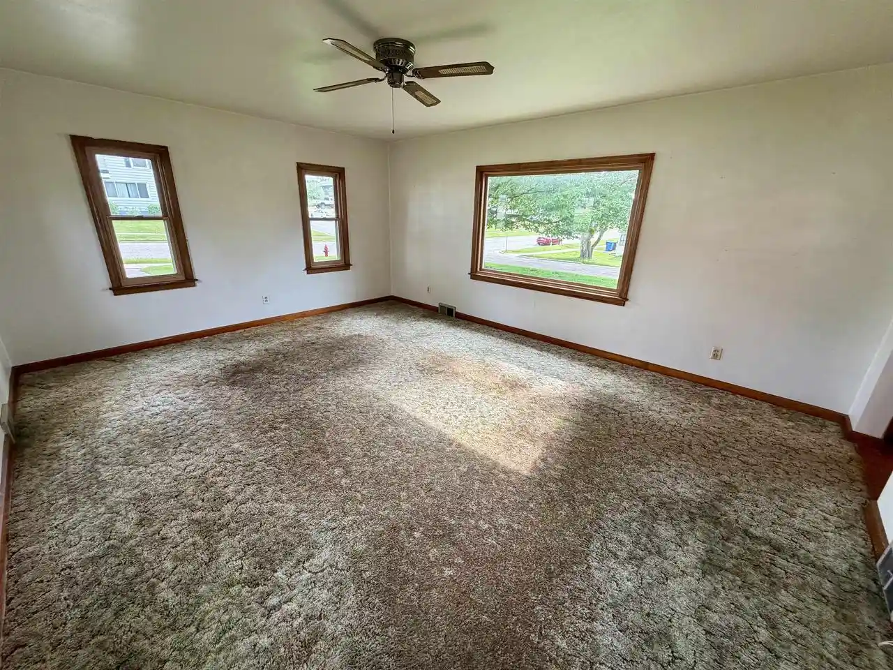 Homes for sale in Monroe, WI | 820 9th Avenue Avenue, Monroe, WI 53566 | MLS# 2023667