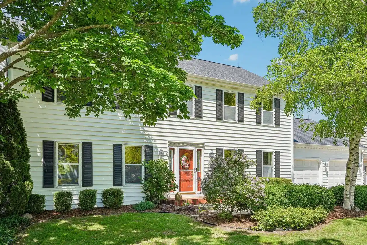 Homes for sale in Cedarburg, WI | W68n347 Palmetto Avenue Avenue, Cedarburg, WI 53012 | MLS# 1963191