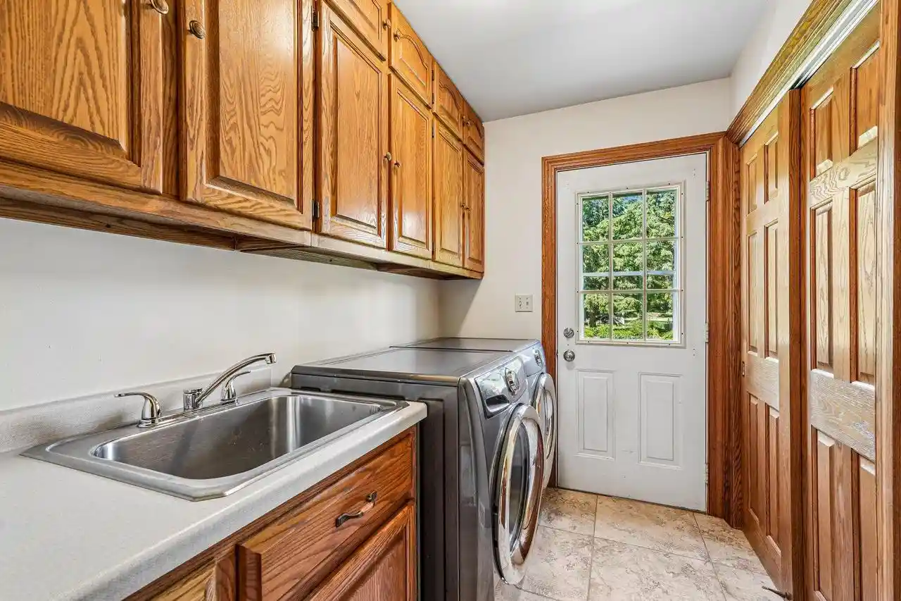 Homes for sale in Cedarburg, WI | W68N347 Palmetto Avenue Avenue, Cedarburg, WI 53012 | MLS# 1963191