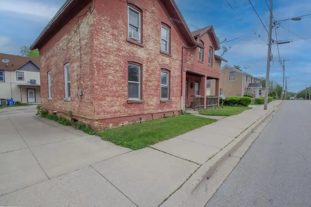 Homes for sale in Watertown, WI | 504 E Division St St, Watertown, WI 53098