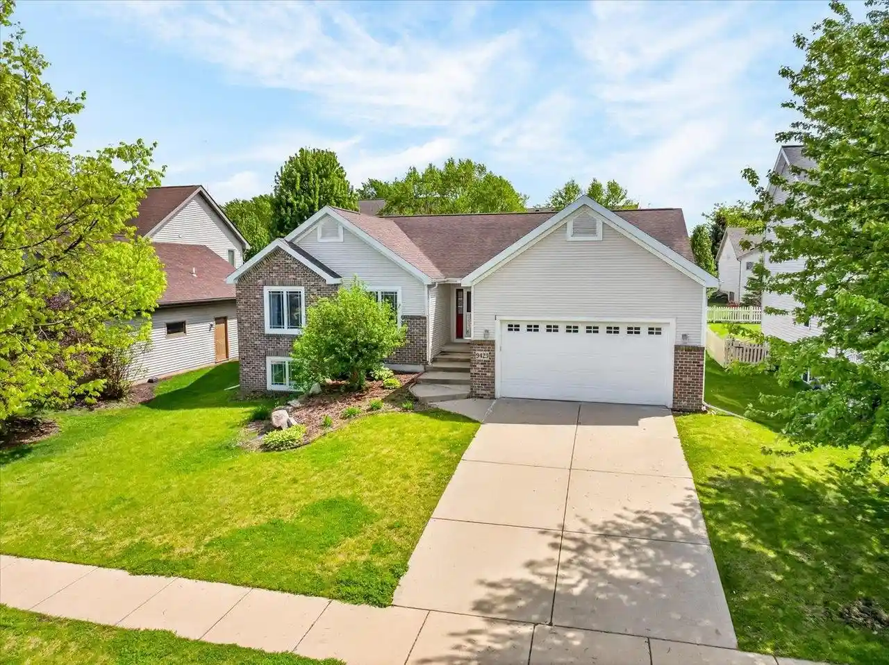 Homes for sale in Middleton, WI | 9423 White Fox Lane Lane, Middleton, WI 53562 | MLS# 2023709