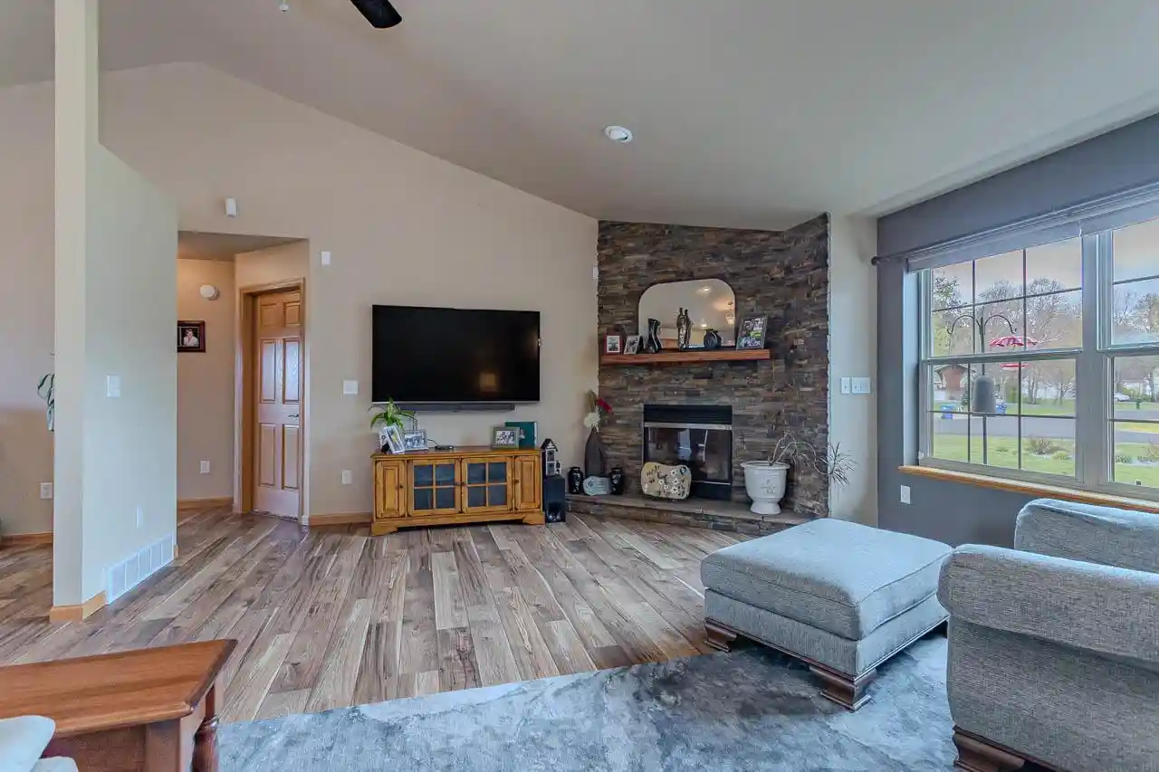 Homes for sale in Kronenwetter, WI | 1985 Woodcrest Circle Circle, Kronenwetter, WI 54455 | MLS# 22602196