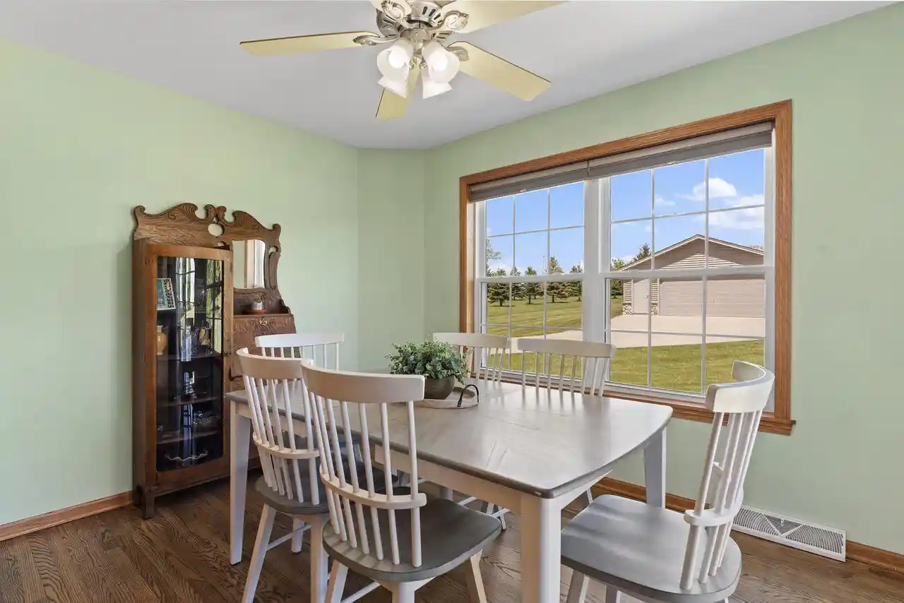Homes for sale in Muskego, WI | S102W21550 Kelsey Dr Dr, Muskego, WI 53150 | MLS# 1963266