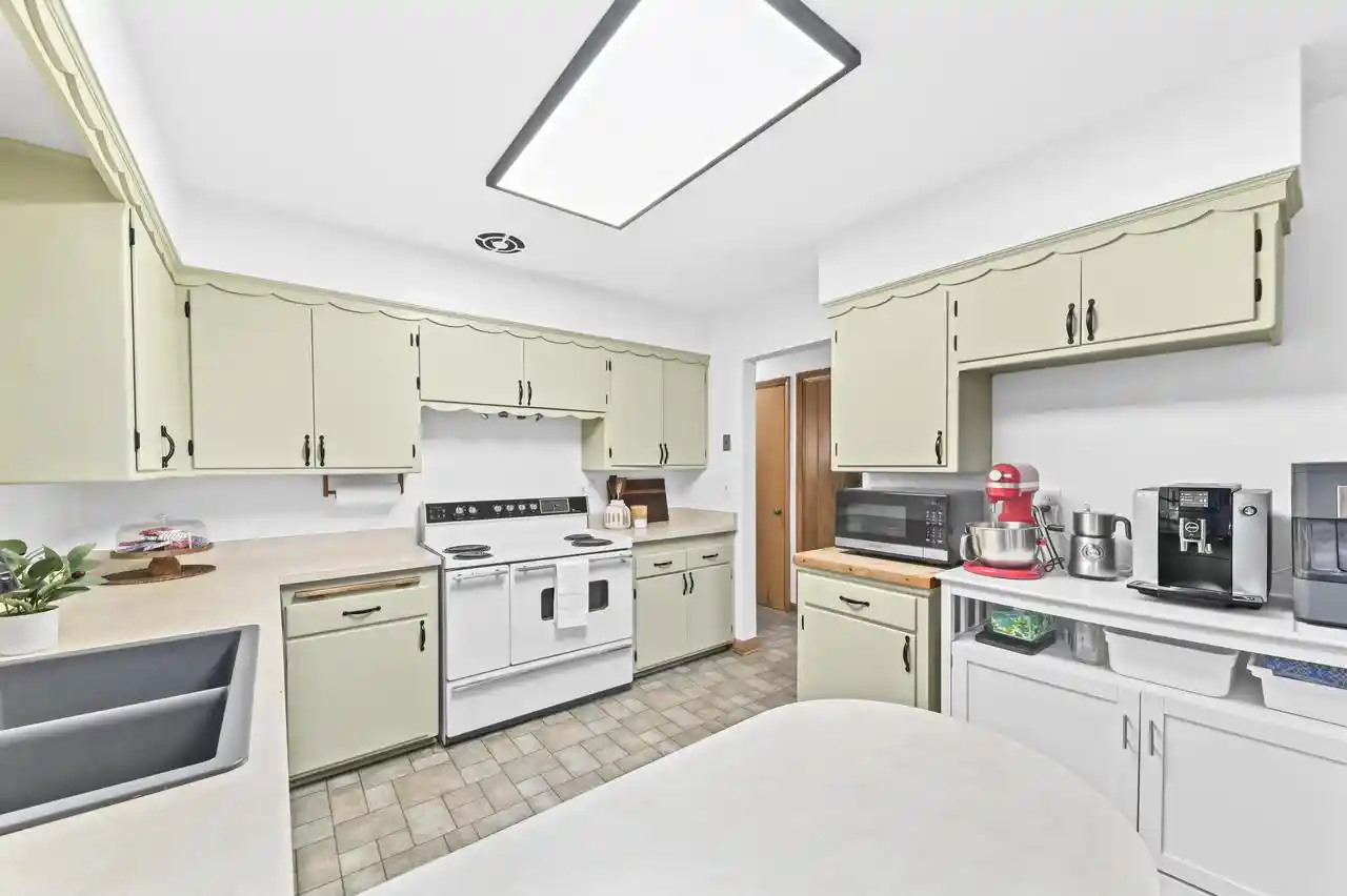 Homes for sale in Milwaukee, WI | 4447 W Midland Dr Dr, Milwaukee, WI 53219 | MLS# 1963269