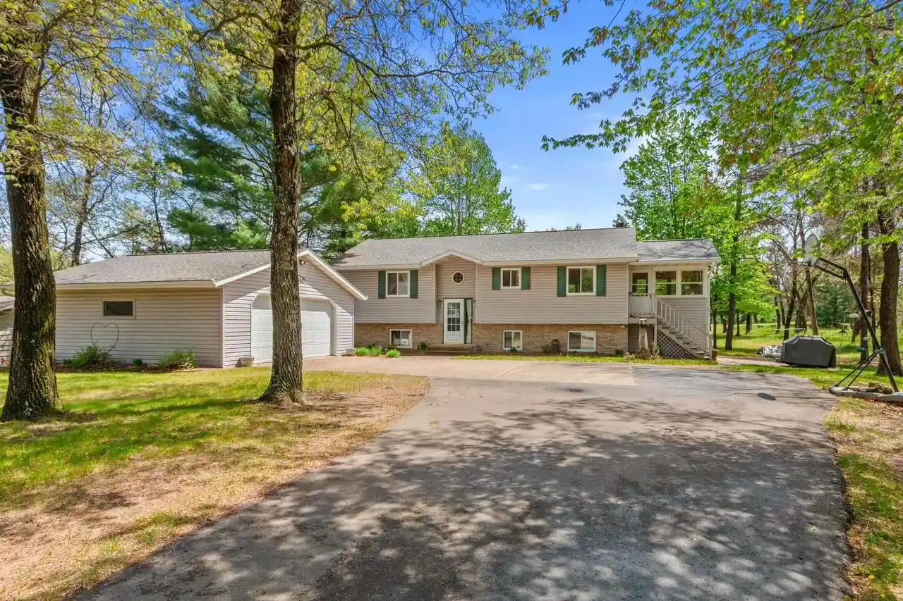 Homes for sale in Nekoosa, WI | 450 St Andrews Trail Trail, Nekoosa, WI 54457 | MLS# 2023728