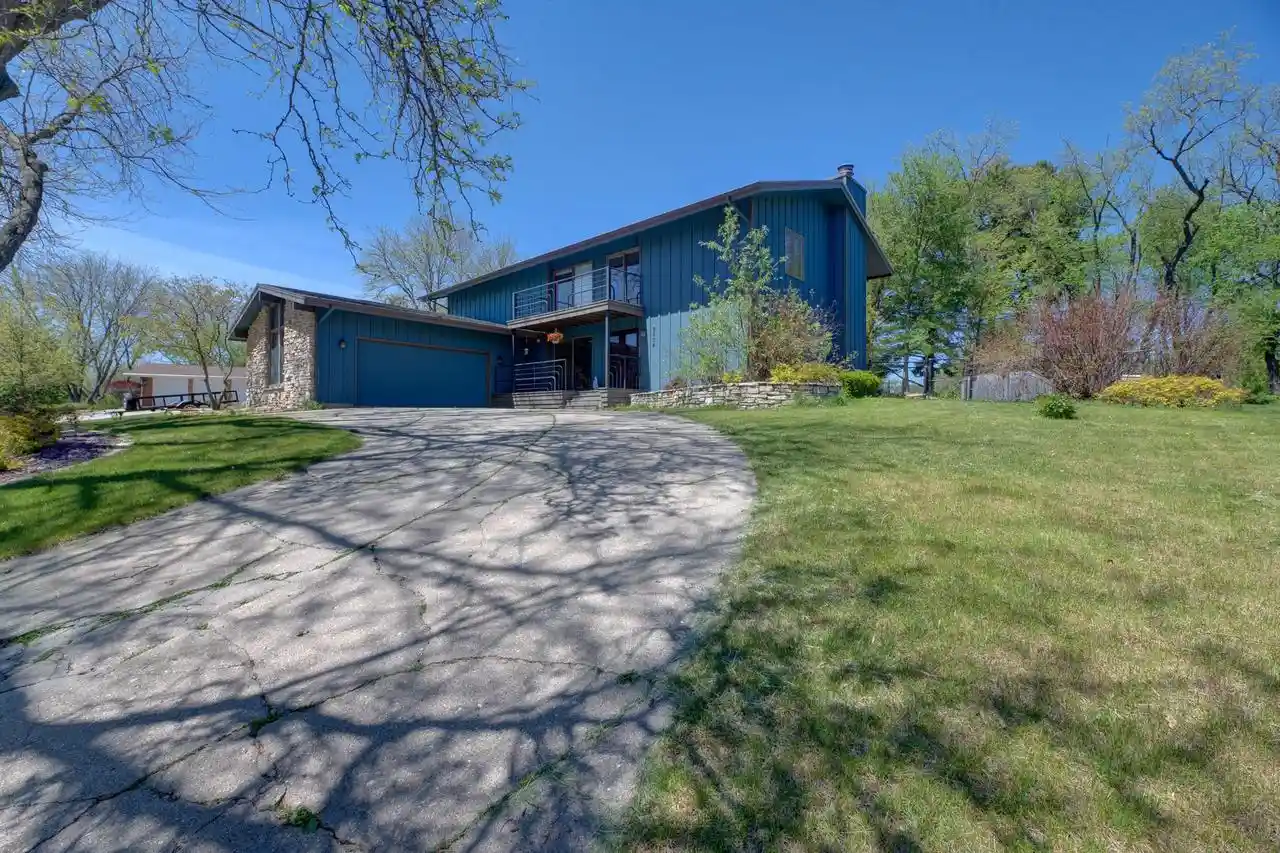 1st image of 2804 Dartmouth Dr Dr, Janesville, WI 53548 | MLS# 2023735