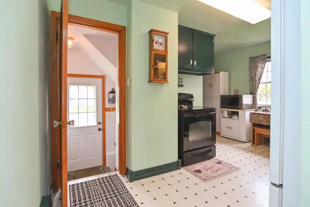 Homes for sale in Green Bay, WI | 1036 Thrush Street Street, Green Bay, WI 54303 | MLS# 50325807