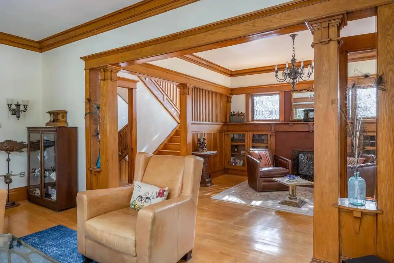 Homes for sale in Oshkosh, WI | 823 Washington Avenue Avenue, Oshkosh, WI 54901 | MLS# 50325814